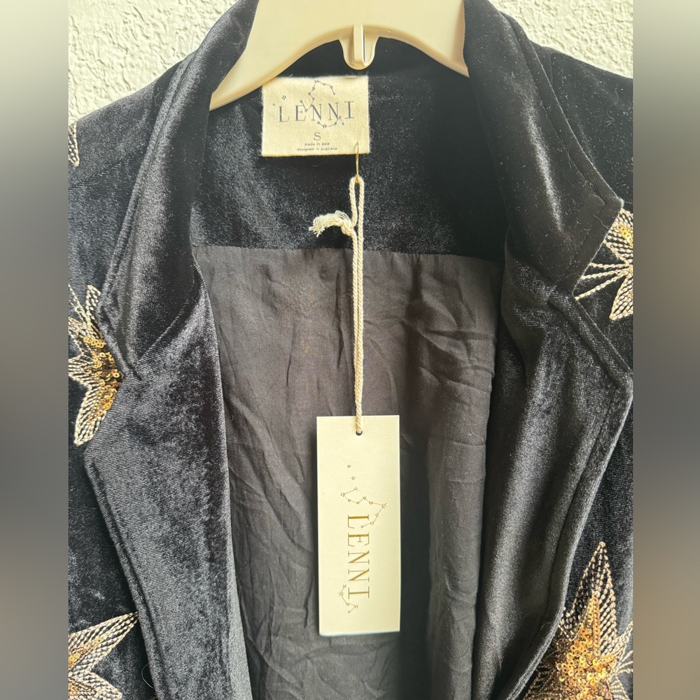 Lenni the Label Chromatic Suit - Picture 8 of 12